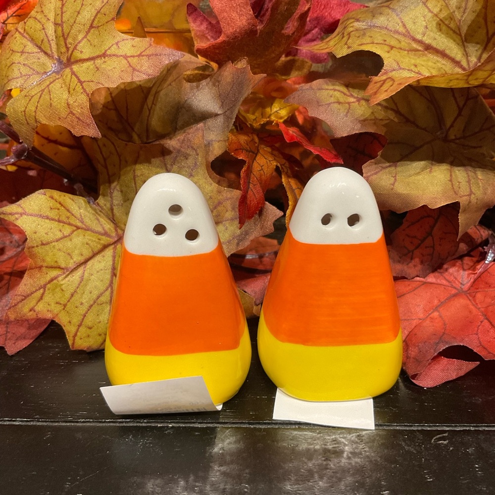 Candy Corn Salt and Pepper Shakers - Picture 2 of 5